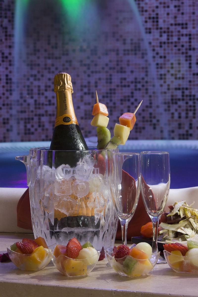 Hotel Ristorante Toscana Alassio Ngoại thất bức ảnh