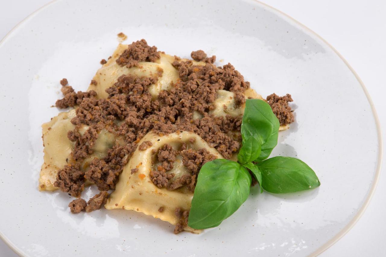 Hotel Ristorante Toscana Alassio Ngoại thất bức ảnh