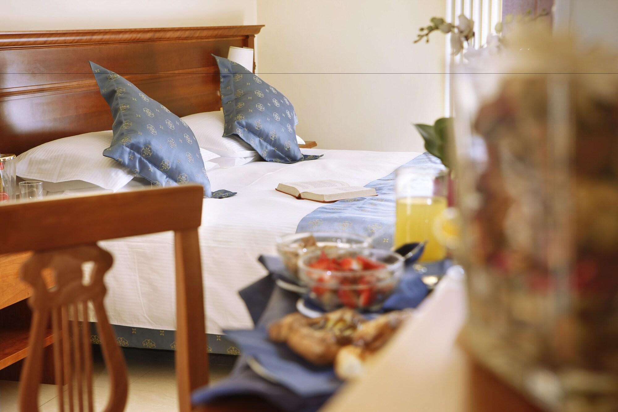 Hotel Ristorante Toscana Alassio Ngoại thất bức ảnh