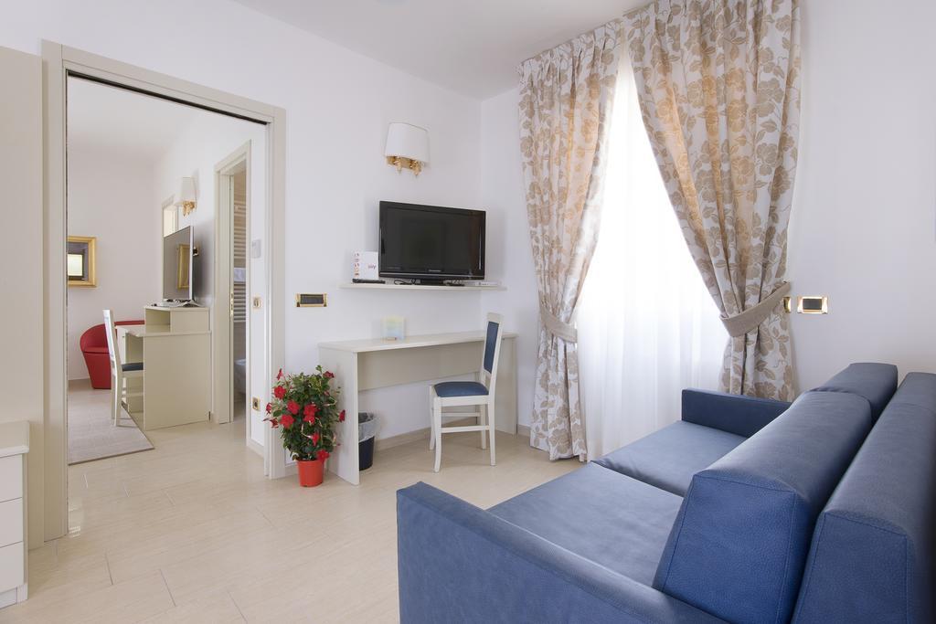 Hotel Ristorante Toscana Alassio Ngoại thất bức ảnh