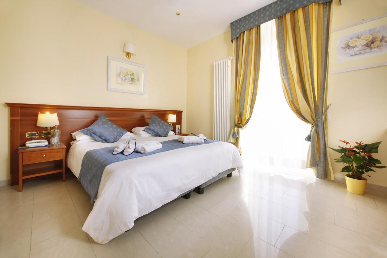 Hotel Ristorante Toscana Alassio Ngoại thất bức ảnh