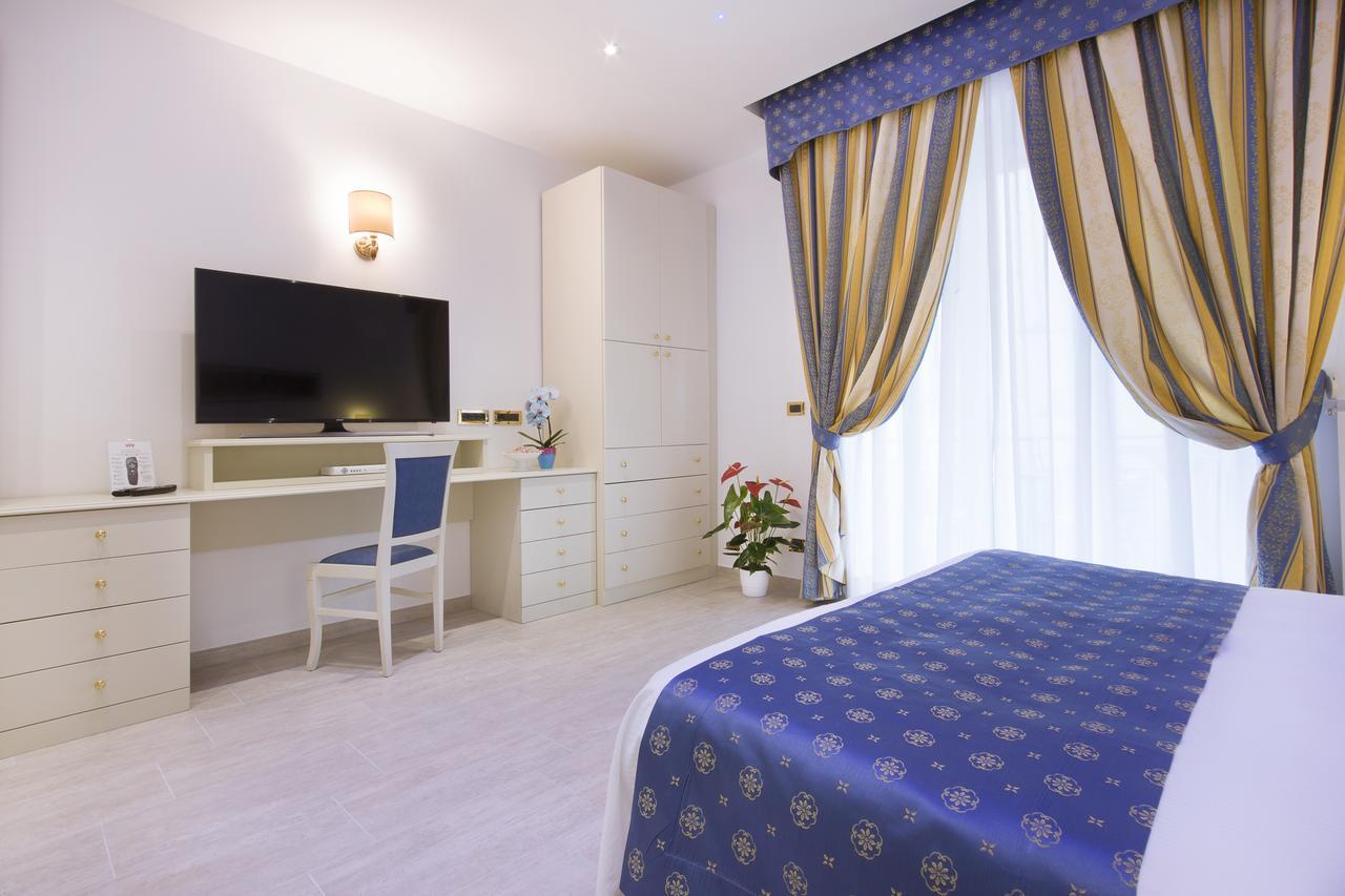 Hotel Ristorante Toscana Alassio Ngoại thất bức ảnh